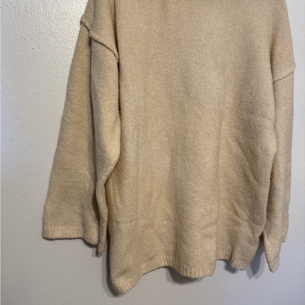 Cozy Cream Turtleneck Sweater - Picture 5 of 8